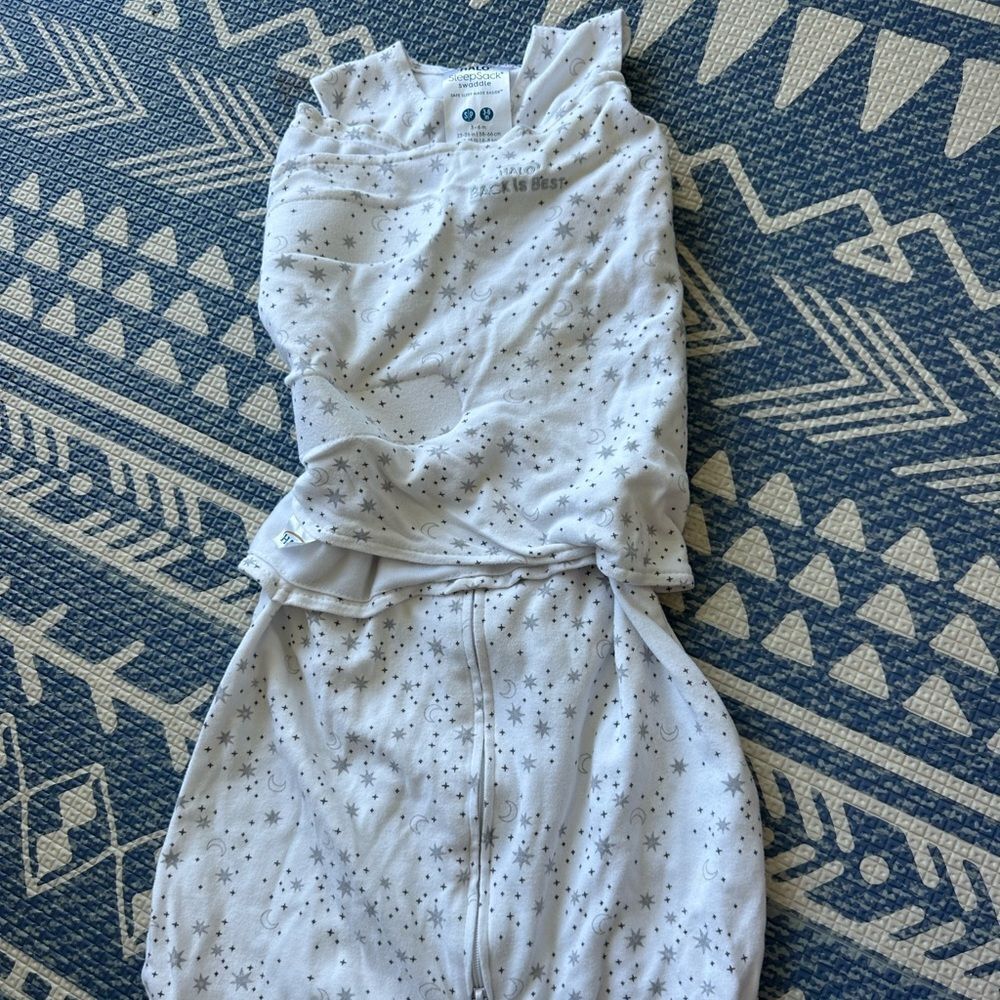 Halo Gray/ White Starry SleepSack Swaddle